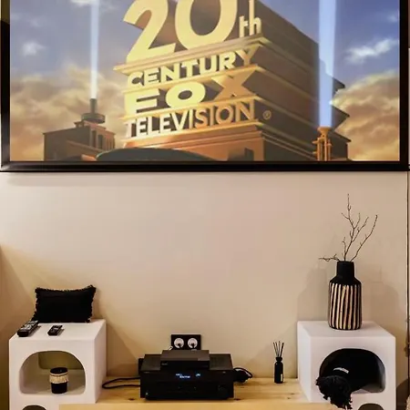 Apartment Host Le Lumiere & Cinema